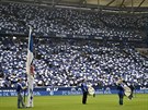 Fanouci Schalke hromadn podpoili boj proti rasismu.