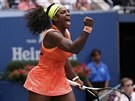 OSLAVA. Serena Williamsová a její tradiní doprovod dleitých získaných...
