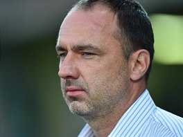 Trenér Slovanu Liberec Jindřich Trpišovský sleduje první zápas základní skupiny...