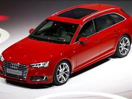 Audi A4 2.0 T quattro na prezentaci koncernu Volkswagen na letoním roníku...