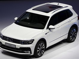 Volkswagen Tiguan R-Line na prezentaci koncernu Volkswagen na letoním roníku...