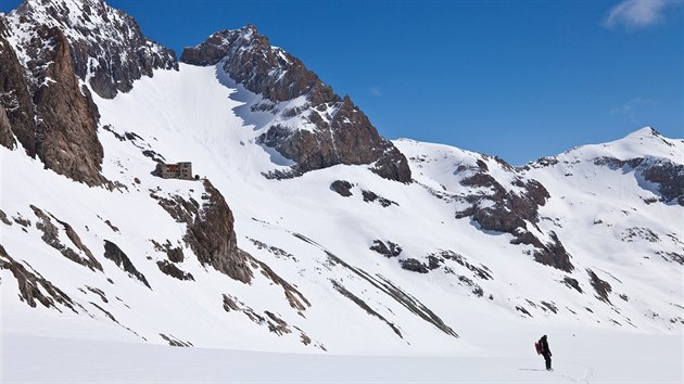Vrchol hory Dôme de neige v alpském masivu Ecrins na jihovýchod Francie.