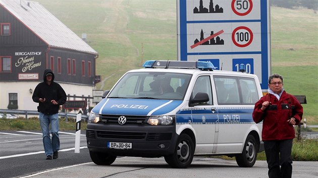 Situaci na hraničním přechodu Boží Dar - Oberwiesenthal monitorují i kvůli možnému pohybu migrantů hlídky německé policie.