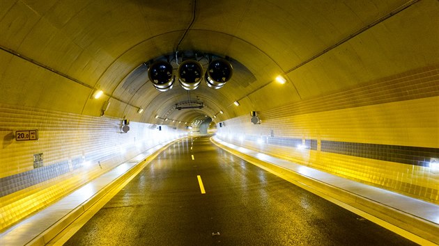 Tunelov komplex Blanka ti dny ped otevenm (16.9.2015)