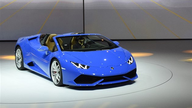 Lamborghini Huracan LP 610-4 Spyder na prezentaci koncernu Volkswagen na letonm ronku frankfurtskho autosalonu