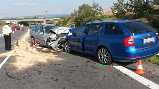 Nedln tragick nehoda na obchvatu Tbora. eln stet nepeila idika stbrn kody Octavia.