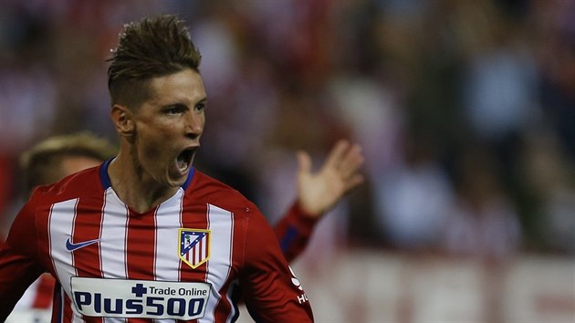 Fernando Torres z Atltika Madrid slav svj gl proti Barcelon.