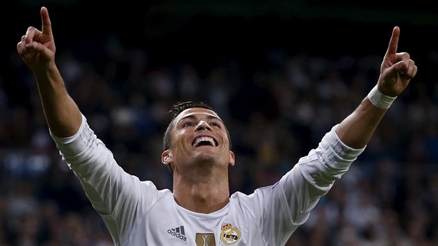 HATTRICK. Cristiano Ronaldo v duelu se achtarem zil.