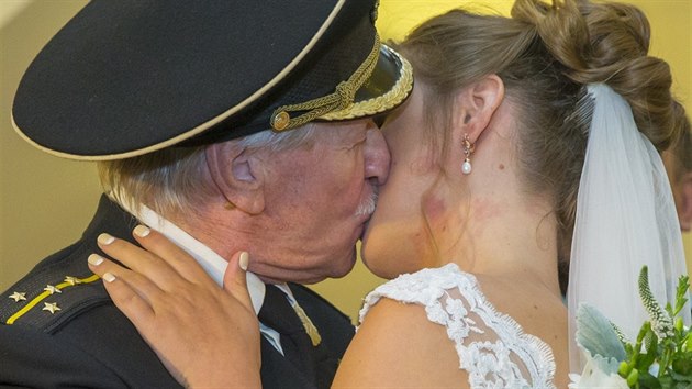 Ivan Krasko a Natalia evelov se vzali 9. z 2015.
