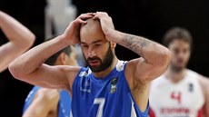 ecký basketbalista Vassilis Spanoulis po prohe se panlskem.