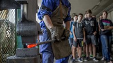 Technohrátky v SPŠ stavební v Rybitví přibližily školákům různá řemesla s...
