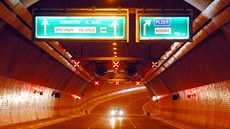 10. MÍSTO: Tunel Mrázovka (Praha) - Pes 1200 metr dlouhý silniní tunel v...