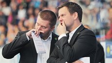 Zadumané duo karlovarských trenér Karel Mlejnek a Tomá Marika.