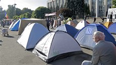 Protivládní demonstrace v Kiinv se zúastnily desítky tisíc lidí (13. záí...