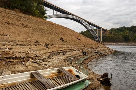 ákovský most spojuje behy Vltavy na Písecku. Nyní prochází velkou rekonstrukcí.