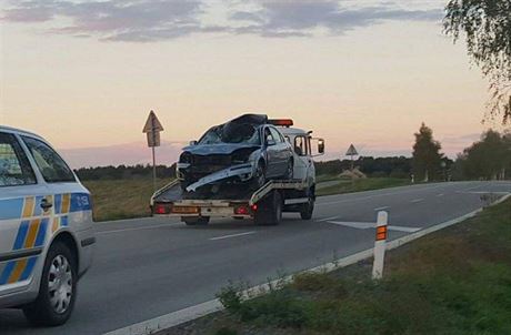 Osobní auto smetlo cyklistu, ten náraz nepeil.