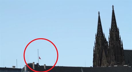Rudé trenky zavlály nad Praským hradem