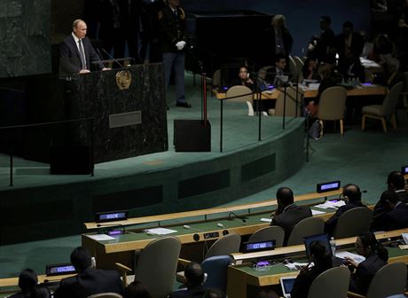 Ruský prezident Vladimir Putin pi projevu ve Valném shromádní OSN