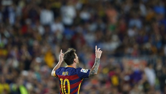 Lionel Messi z Barcelony oslavuje gól.