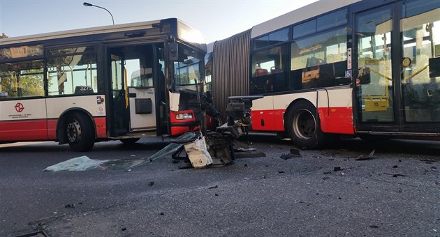 Nehoda autobus na obratiti Kaerov.