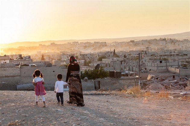 Zima do Kobani p�ijde brzy. Zni�ené m�sto p�itom nechrání �ádné hory ani lesy,...