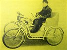 Jeden z prototyp lehkého tykolového vozíku postaveného z motocyklových díl....
