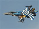 Letoun F-16 eckého Zeus týmu na Dnech NATO v Ostrav pedvedl dynamickou...