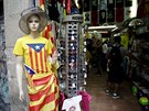 Obchod se suvenýry v Barcelon je jasn pro katalánskou samostatnost. (27. záí...