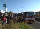 Sráka autobus na Kaerov.