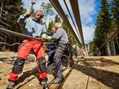 Zapl�t�n� lana na nov� lanovce Hofmanky Express na �ern� ho�e v Krkono��ch...
