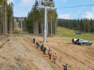 Zapl�t�n� lana na nov� lanovce Hofmanky Express na �ern� ho�e v Krkono��ch...