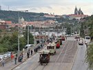 Kolonu vedla nejstarí dochovaná tramvaj v Praze z roku 1886. Není to lecjaká...