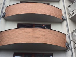 Policie zasahuju u mysln zaplenho bytu v Mslov ulici v praskch...