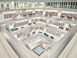 Nová budova Městské knihovny v německém Stuttgartu byla otevřena 21. října...