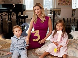 Ivanka Trumpová oznámila třetí těhotenství se svými dětmi Josefem a Arabellou.