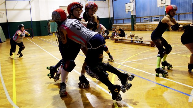 O kontakt protihrek nen v roller derby nouze.