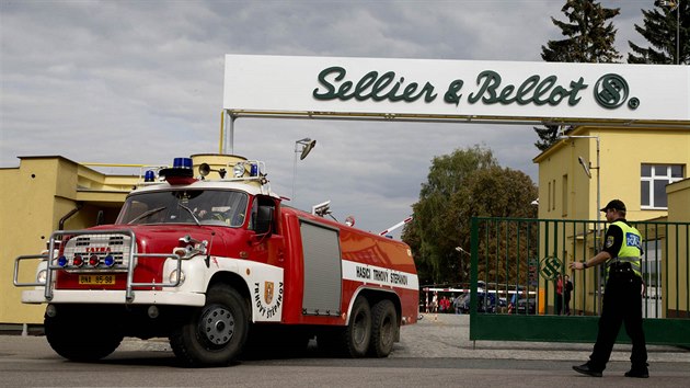 V areálu výrobce munice Sellier&Bellot ve Vlašimi na Benešovsku explodoval střelný prach ve skladu materiálu pro výrobu zápalek. (21. září 2015)