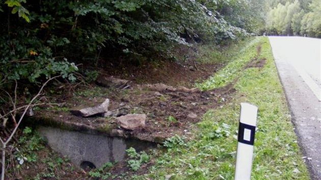 Tragick nehoda se stala u Jaroova nad Nerkou. Nepeil ji idi porsche.