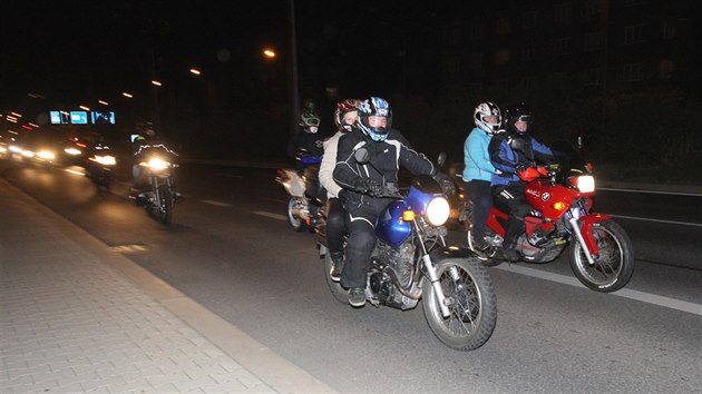 Non jzda motork v Plzni v pedveer Svatovclavsk vyjky.