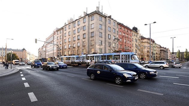 Doprava v Praze po zprovoznn tunelu Blanka. Na snmku z 21. z kiovatka Veletrn a Milady Horkov.