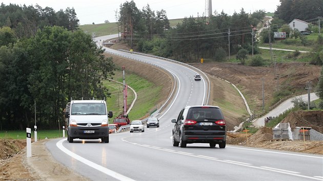 Kritizovan nov silnice u Pocoucova na Tebsku.