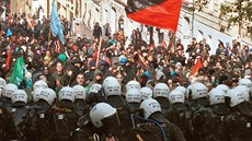 Demonstrace proti zasedání MMF a Sv�tové banky v Praze. (26. zá�í 2000)