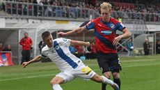 Plzeský bek Frantiek Rajtoral (vpravo) bhem lágru s Libercem