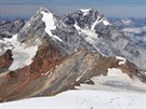Pohled z vrcholu Cima Cevedale na Gran Zebrú (3 857 m n. m, vlevo) a Ortler (3...