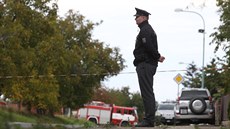 Nález desítek kilogram� výbu�nin ve Valech u P�elou�e