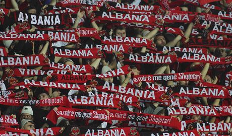 Z pípadného neekaného triumfu fotbalist Albánie na mistrovství Evropy by se neradovali jen jejich fanouci, ale i nkteí sázkai.