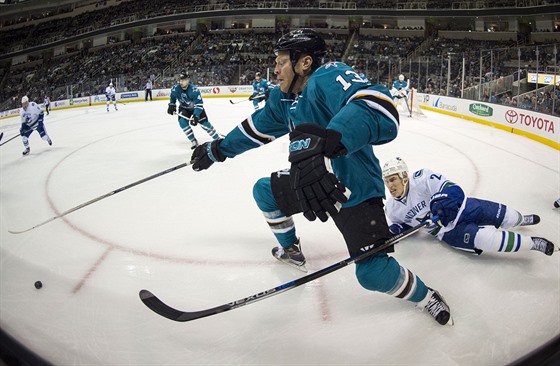 Raffi Torres ze San Jose.