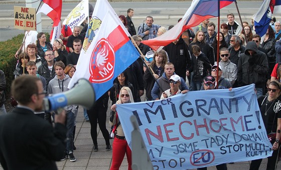 Národní Demokracie, demonstrace proti uprchlíkům a EU (3.10.2015)