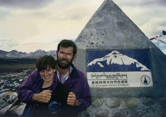 Jan Arnoldová a Rob Hall z vrcholového výstupu na Everest.