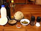 Ingredience potřebné na celerové hranolky s tatarskou omáčkou